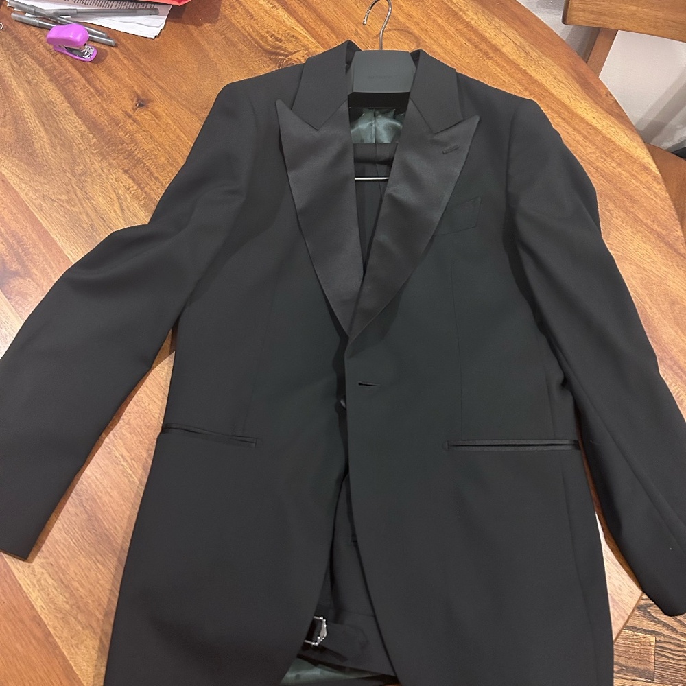 Like New SUITSUPPLY Brescia Tuxedo; 38M Jacket, 32 Pants